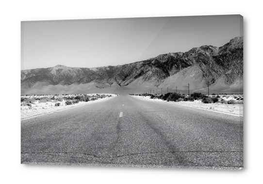 road trip in the desert land in California in black and white Acrylic prints by Timmy333