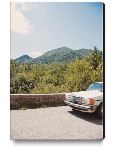 Old Mercedes 1/3 Canvas Print by Salvatore Russolillo