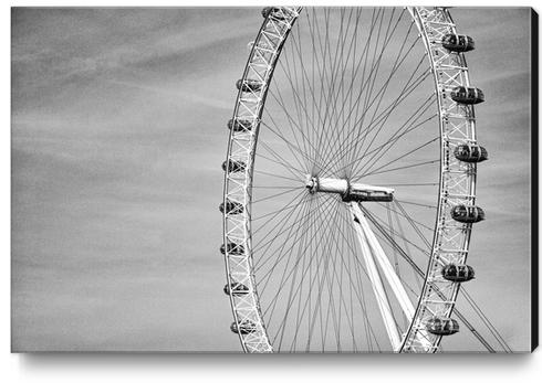 Londoneye Canvas Print by Salvatore Russolillo