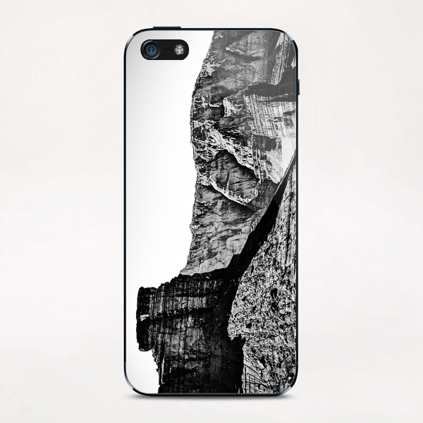 rocky mountain in Utah, USA in black and white iPhone & iPod Skin by Timmy333